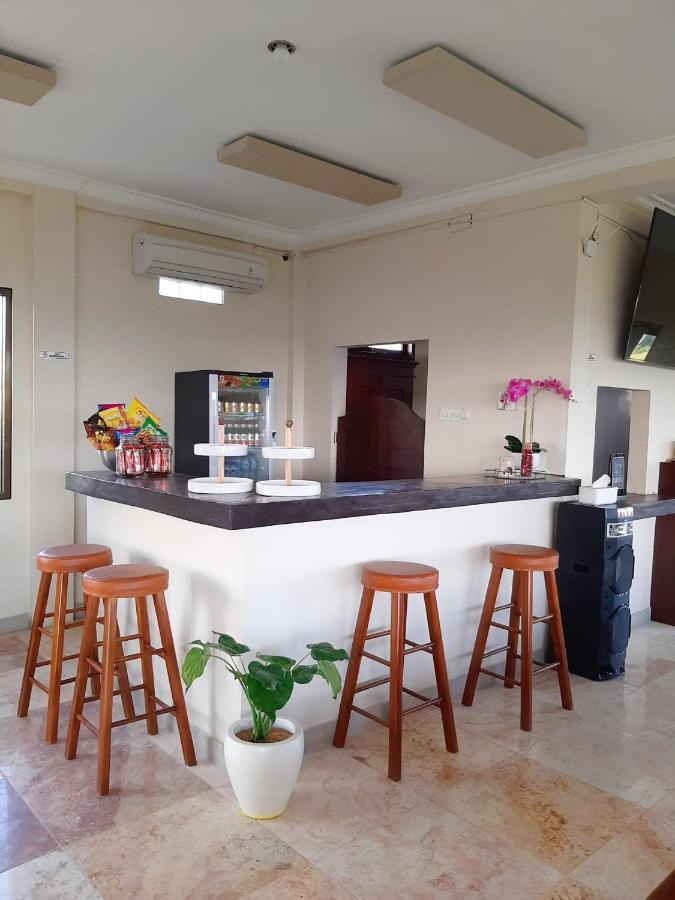 الشقق الفندقية Airsatangفي  Medewi Manor المظهر الخارجي الصورة