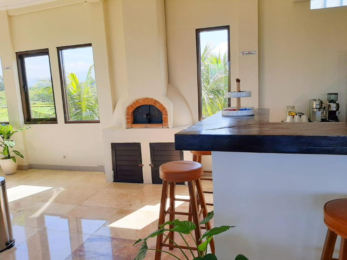 الشقق الفندقية Airsatangفي  Medewi Manor المظهر الخارجي الصورة