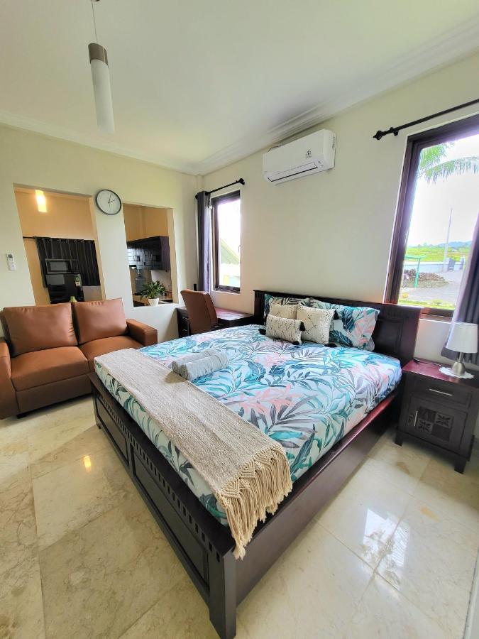 الشقق الفندقية Airsatangفي  Medewi Manor المظهر الخارجي الصورة