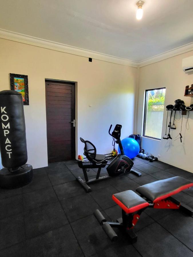 الشقق الفندقية Airsatangفي  Medewi Manor المظهر الخارجي الصورة