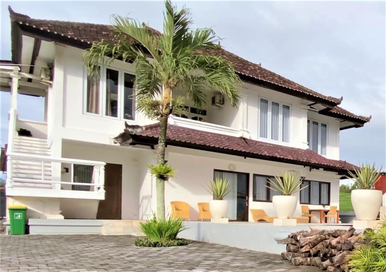 الشقق الفندقية Airsatangفي  Medewi Manor المظهر الخارجي الصورة