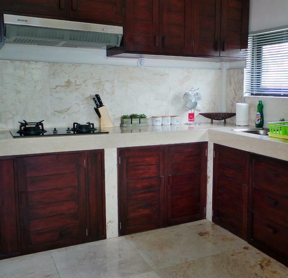 الشقق الفندقية Airsatangفي  Medewi Manor المظهر الخارجي الصورة